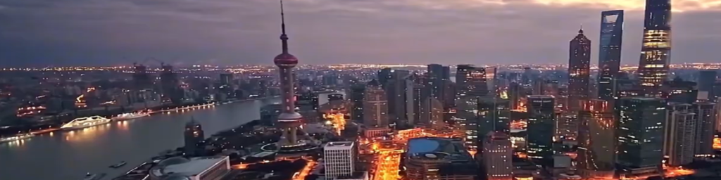 In the heart of Shanghai, one of the most vibrant cities in the world, stands the Shanghai World Financial Center, a 492-meter giant that redefined the boundaries of modern engineering and architecture. From its conception in the 90s to its grand opening in 2008, this skyscraper faced monumental challenges, such as the Asian financial crisis and extreme structural requirements to withstand winds, earthquakes, and the colossal weight of its construction. Designed to be an icon of China's economic power, it houses offices for major corporations, one of the most luxurious hotels on the planet, and one of the highest observation decks in the world.