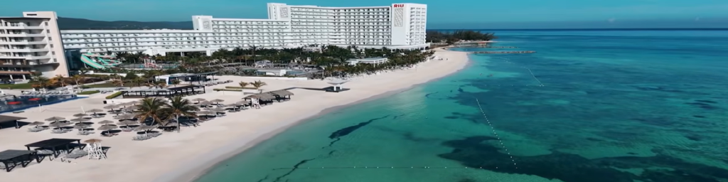 breaking down the Top 6 Best All-Inclusive Resorts in Jamaica for 2026, and focusing on which types of travellers each resort is actually best suited for, Jamaica offers a broad mix of family-friendly mega resorts, dependable mid-range favourites, and premium adults-only escapes, and choosing the right one can make or break your trip. /credit: Luxscape@Luxscapes